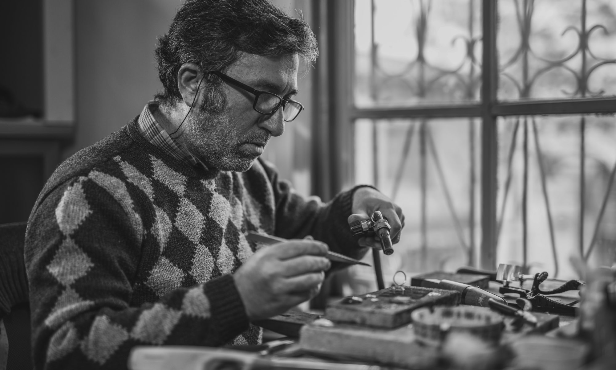 Become a Jeweller at the Academy of Jewellery manufacture and Design